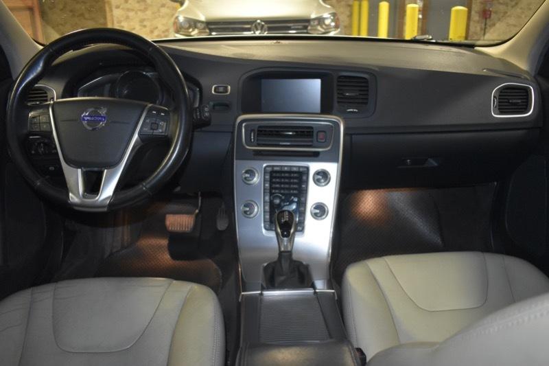 Volvo V60 T5 Premier FWD 2017