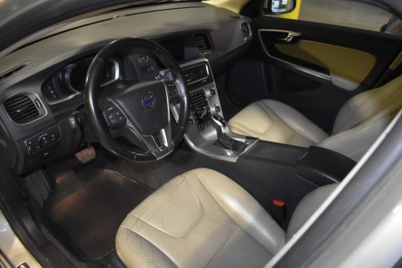 Volvo V60 T5 Premier FWD 2017