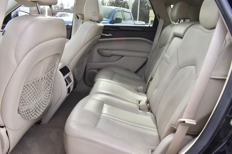 Cadillac SRX Luxury Collection 2011