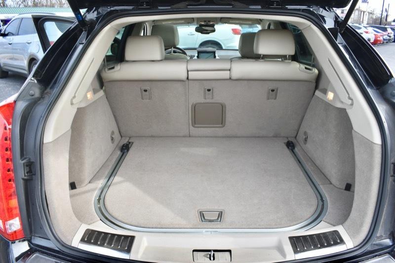 Cadillac SRX Luxury Collection 2011