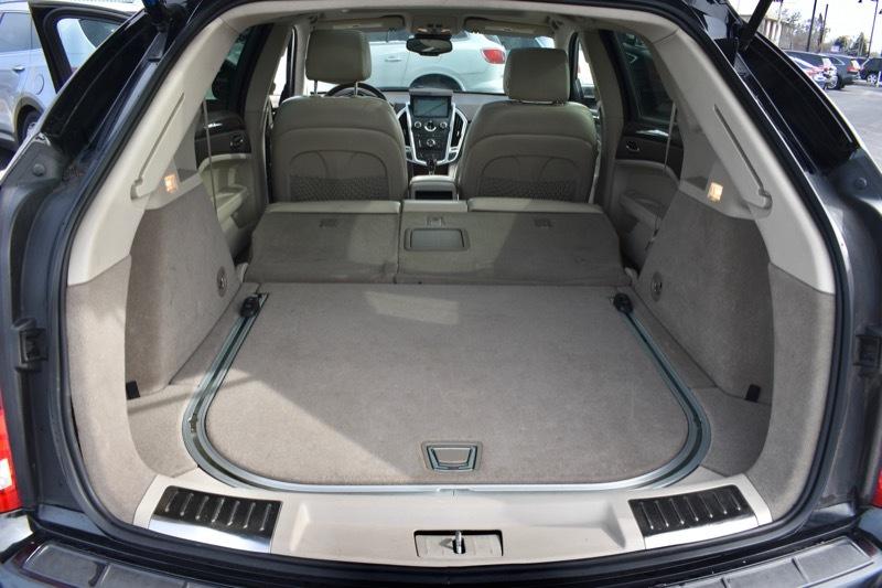 Cadillac SRX Luxury Collection 2011