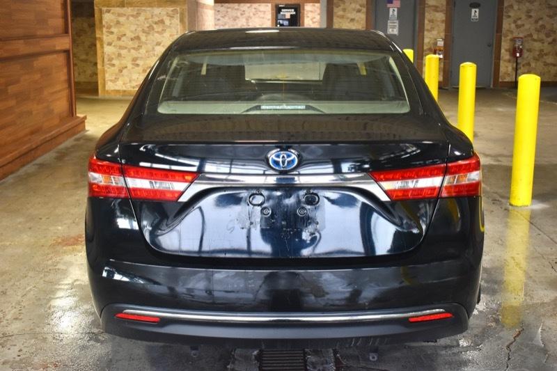 Toyota Avalon Hybrid XLE Premium 2013
