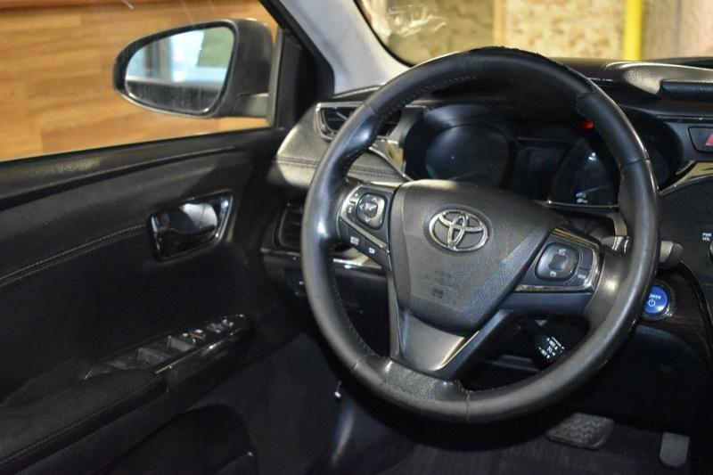 Toyota Avalon Hybrid XLE Premium 2013