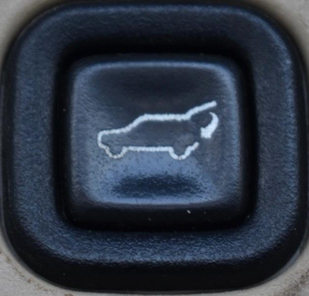 GMC Yukon Denali XL 4WD 2013