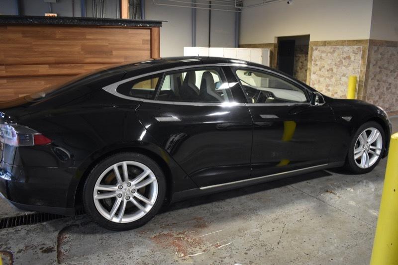 Tesla Model S Base 2013
