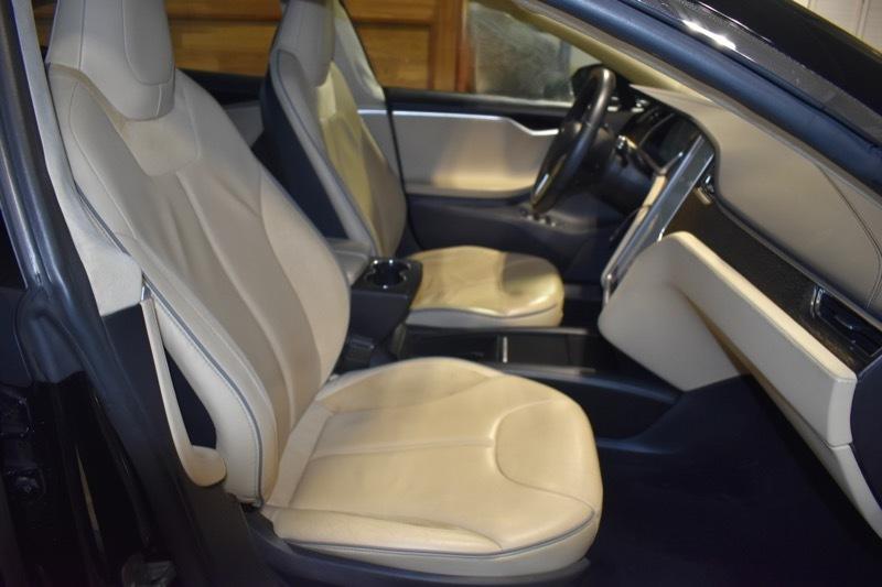 Tesla Model S Base 2013