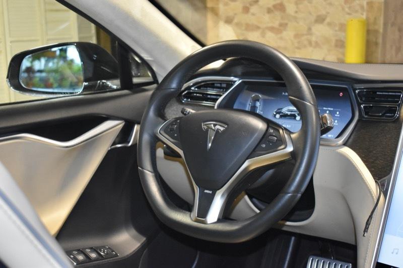 Tesla Model S Base 2013