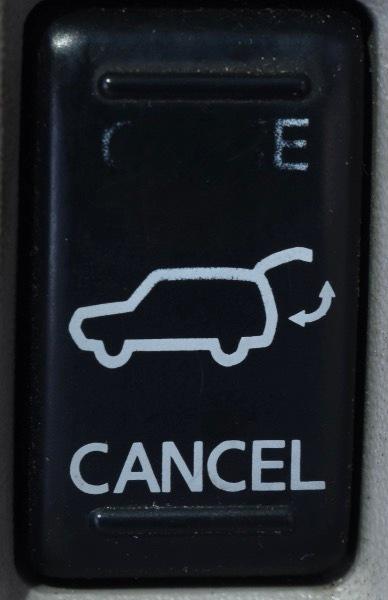 Nissan Armada SL 4WD 2012