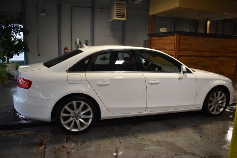 Audi A4 2.0T Sedan quattro Tiptronic 2013