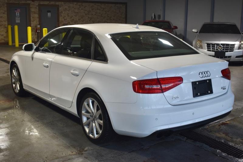 Audi A4 2.0T Sedan quattro Tiptronic 2013
