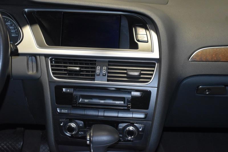 Audi A4 2.0T Sedan quattro Tiptronic 2013