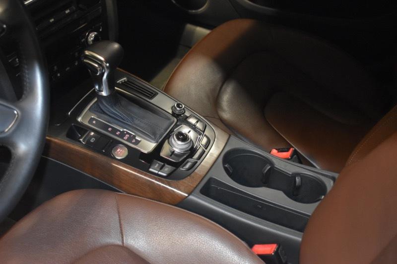 Audi A4 2.0T Sedan quattro Tiptronic 2013