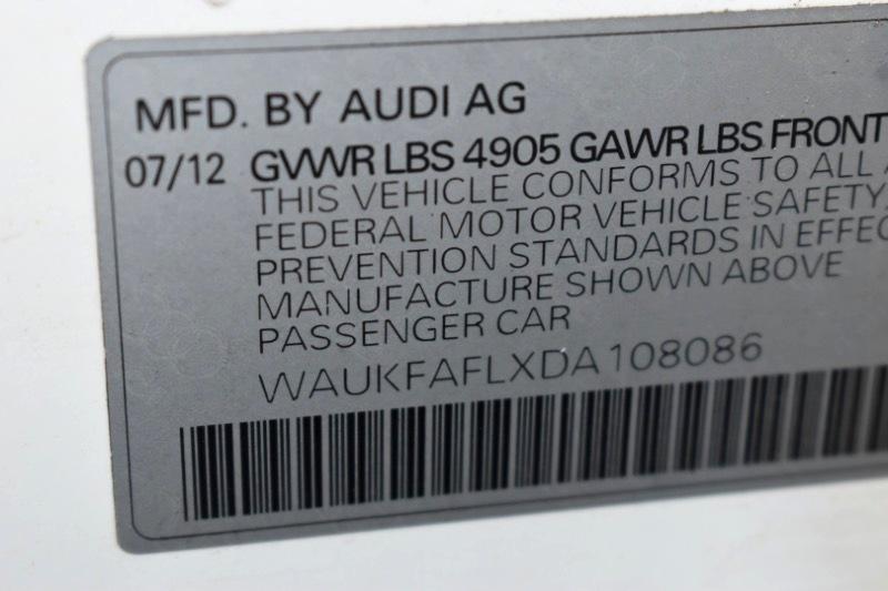 Audi A4 2.0T Sedan quattro Tiptronic 2013