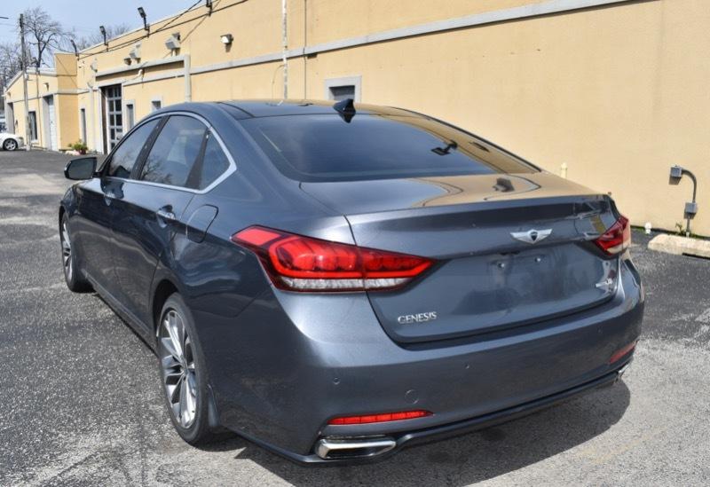 Hyundai Genesis 3.8L 2015