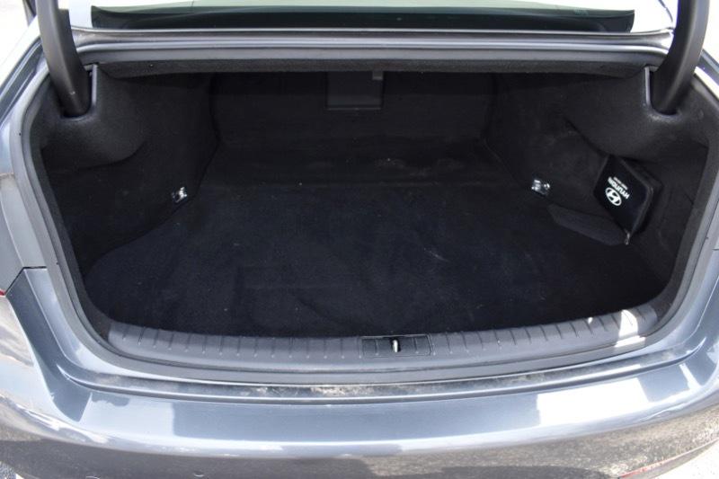 Hyundai Genesis 3.8L 2015