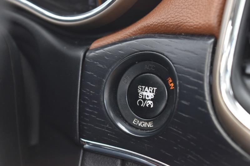 Jeep Grand Cherokee Summit 4WD 2015