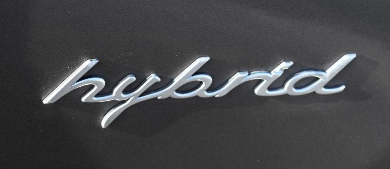Porsche Cayenne Hybrid S 2011