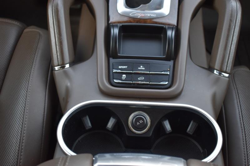 Porsche Cayenne Hybrid S 2011