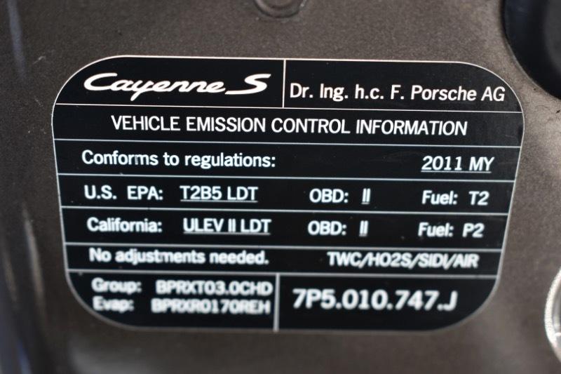 Porsche Cayenne Hybrid S 2011