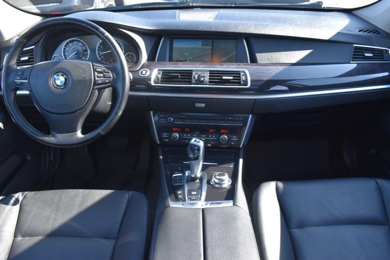 BMW 5-Series Gran Turismo 535i xDrive 2011