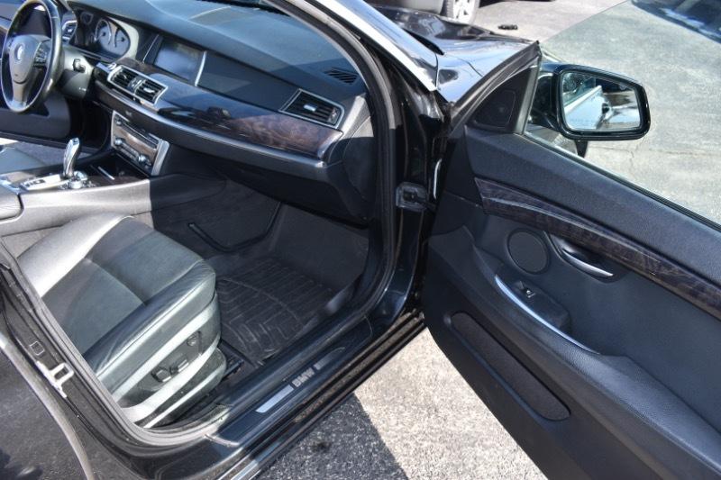 BMW 5-Series Gran Turismo 535i xDrive 2011