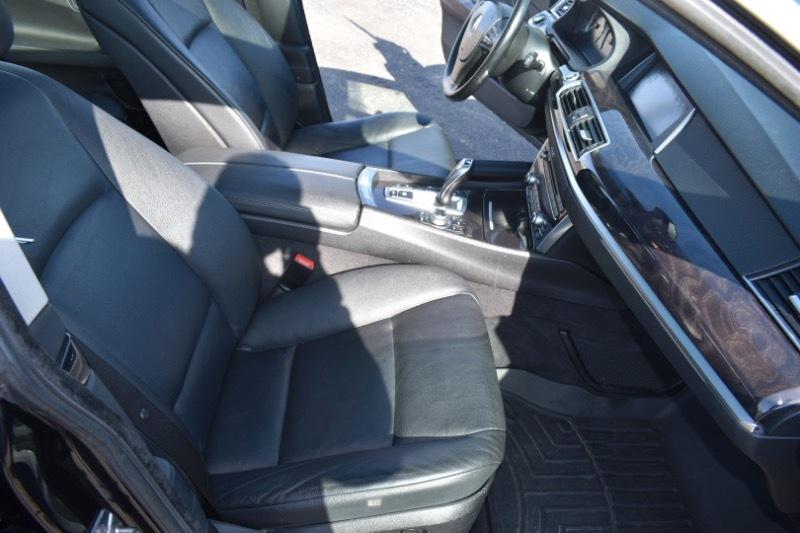 BMW 5-Series Gran Turismo 535i xDrive 2011