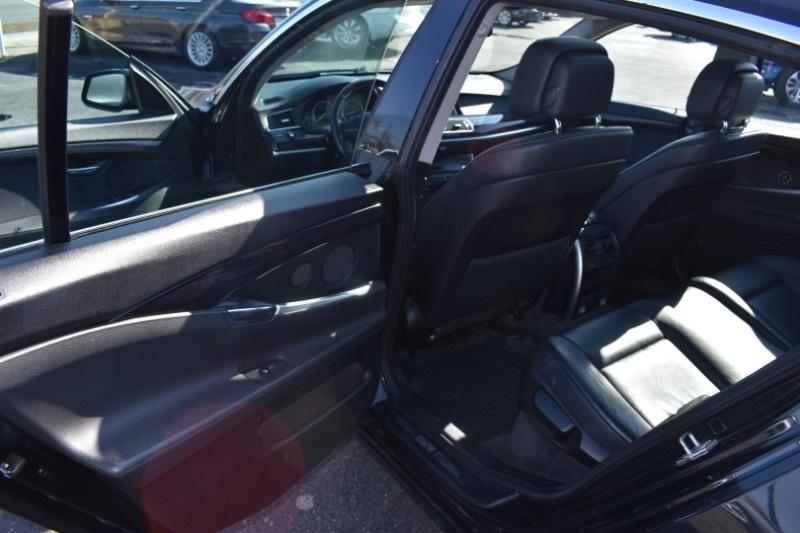 BMW 5-Series Gran Turismo 535i xDrive 2011