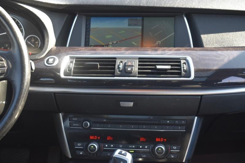 BMW 5-Series Gran Turismo 535i xDrive 2011