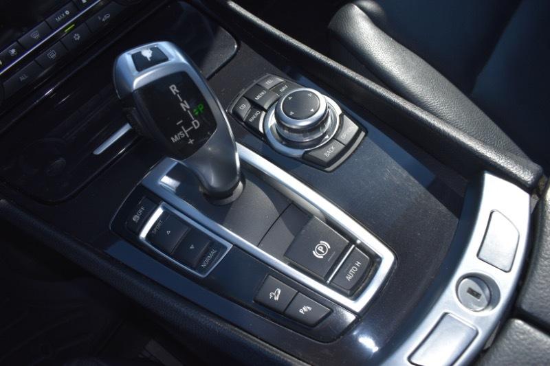 BMW 5-Series Gran Turismo 535i xDrive 2011