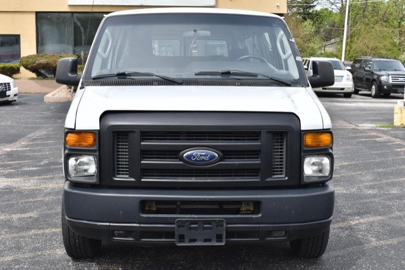 Ford Econoline E-350 XL Super Duty 2013