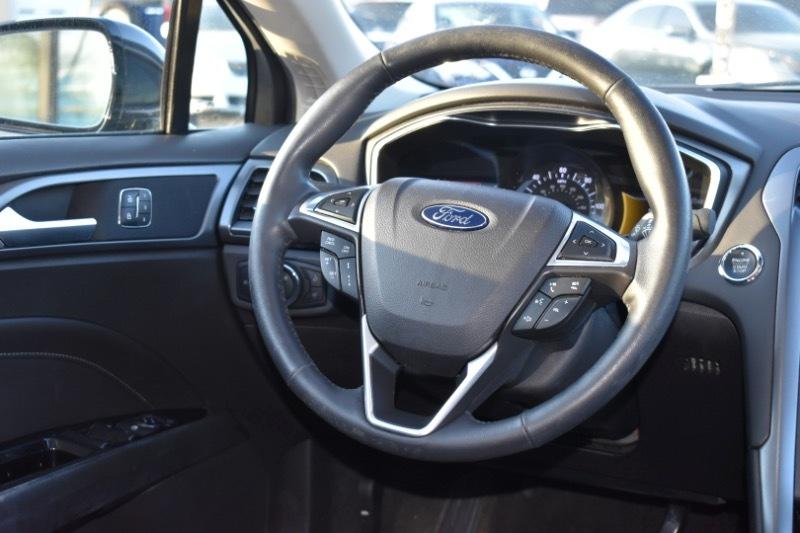 Ford Fusion Hybrid Titanium 2014
