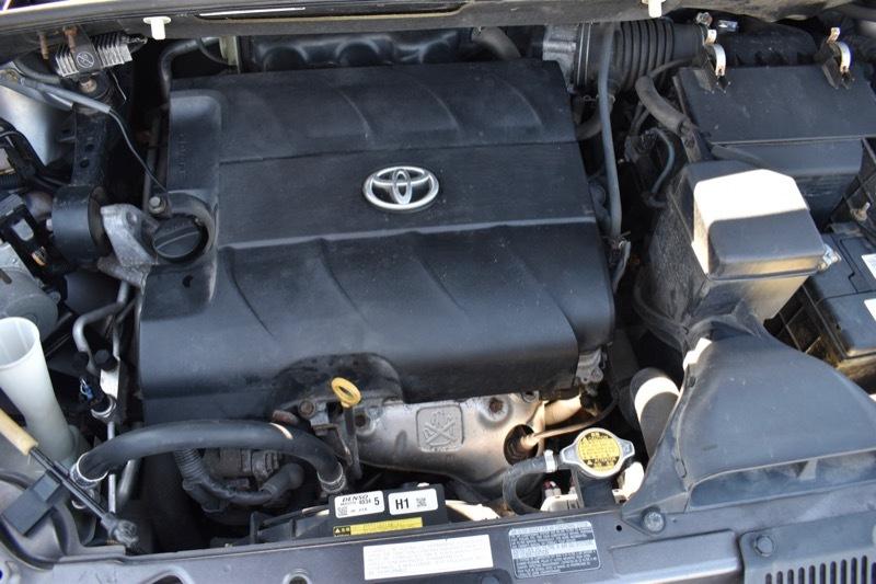 Toyota Sienna XLE AWD 7-Pass V6 2011