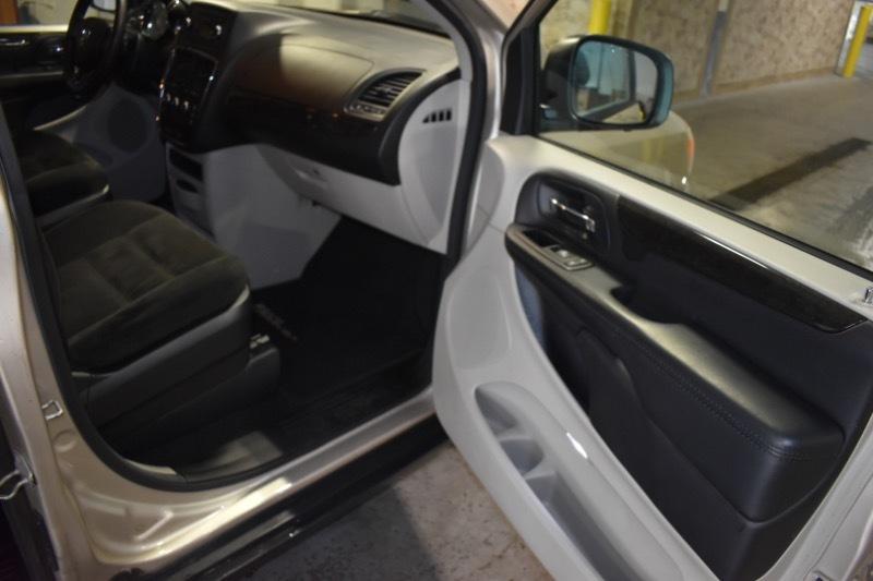 Dodge Grand Caravan SE 2015