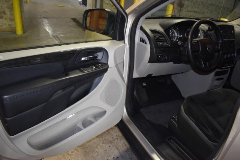 Dodge Grand Caravan SE 2015