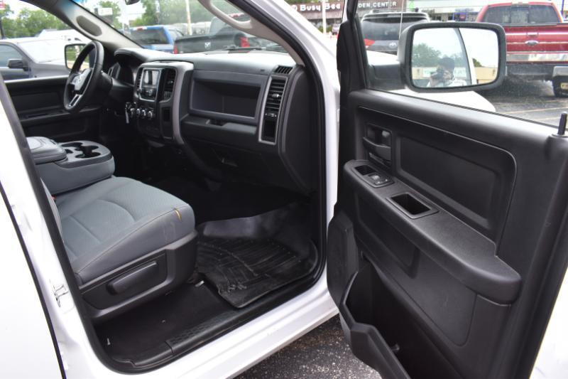 RAM 1500 Tradesman Crew Cab SWB 4WD 2018