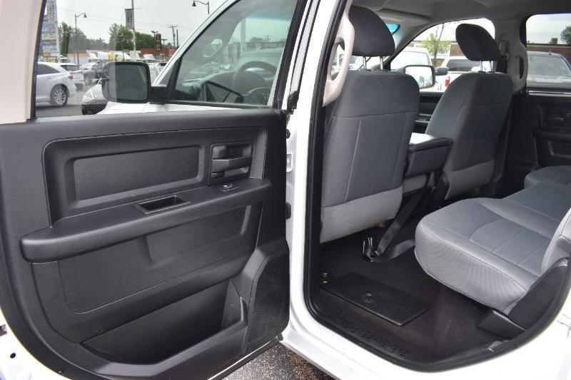 RAM 1500 Tradesman Crew Cab SWB 4WD 2018