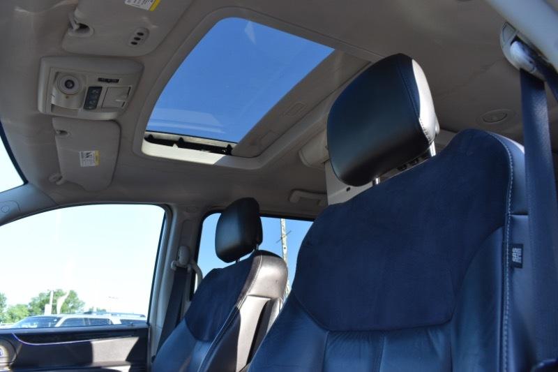 Chrysler Town & Country Limited 2012