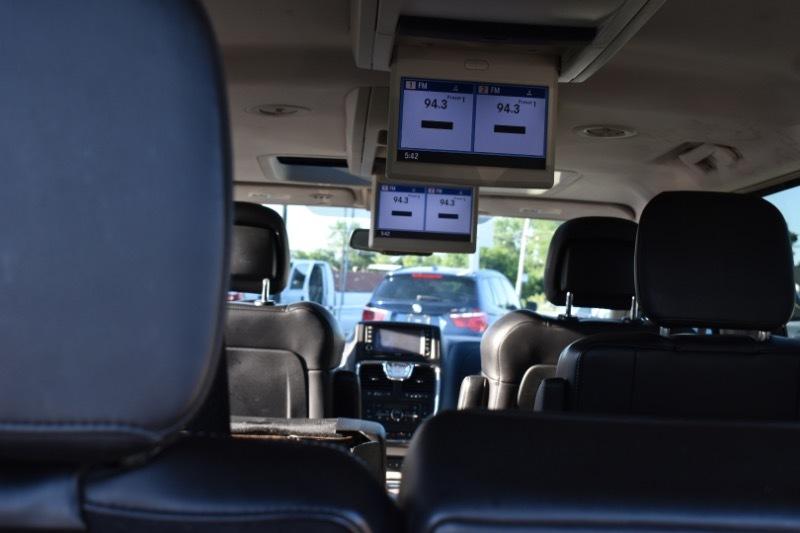 Chrysler Town & Country Limited 2012