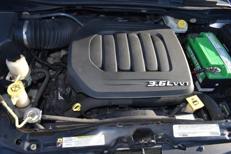 Chrysler Town & Country Limited 2012