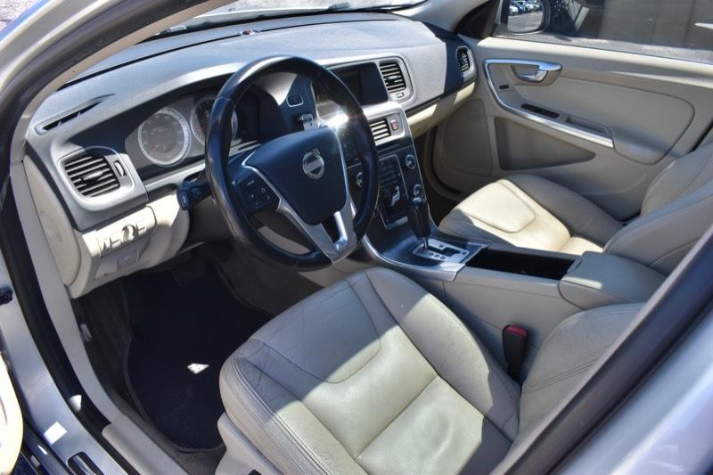 Volvo S60 T5 2012