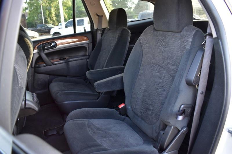 Buick Enclave Convenience FWD 2012