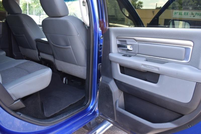 RAM 2500 SLT Crew Cab SWB 4WD 2015