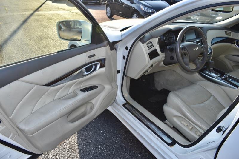 Infiniti M 37x 2012