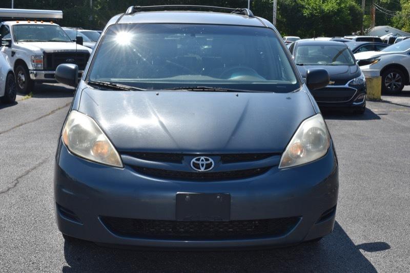 Toyota Sienna LE 7-Passenger 2006