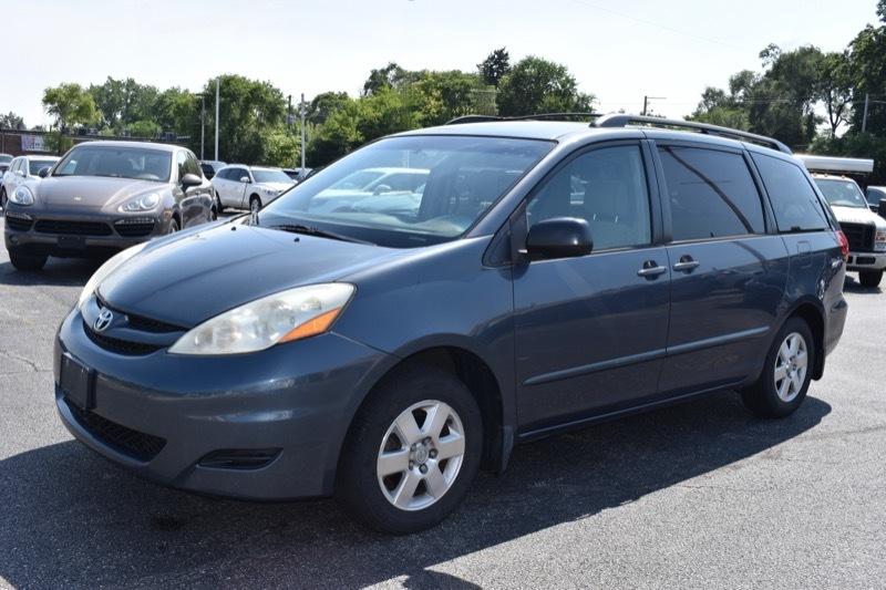 Toyota Sienna LE 7-Passenger 2006