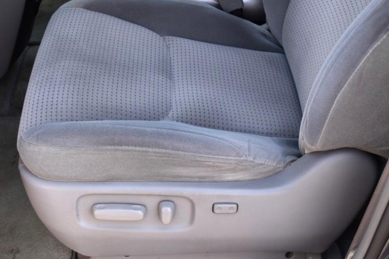 Toyota Sienna LE 7-Passenger 2006