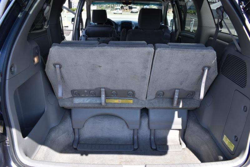 Toyota Sienna LE 7-Passenger 2006