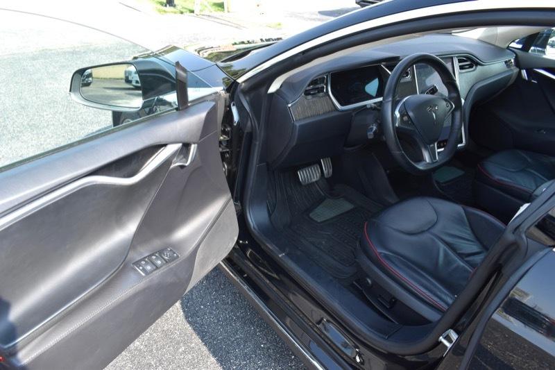 Tesla Model S Performance 2013
