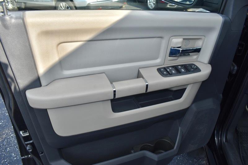 Dodge Ram 1500 SLT Quad Cab 4WD 2009