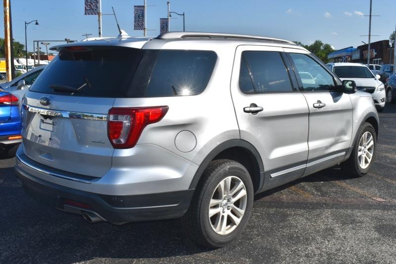 Ford Explorer XLT 4WD 2018